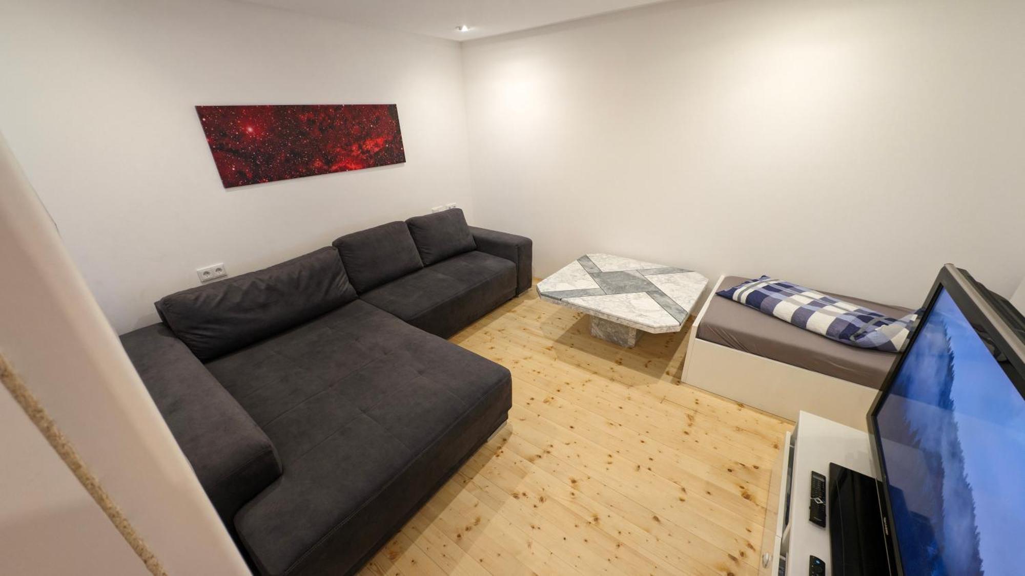 Oberhofen im Inntal Niceprice 24H酒店 外观 照片