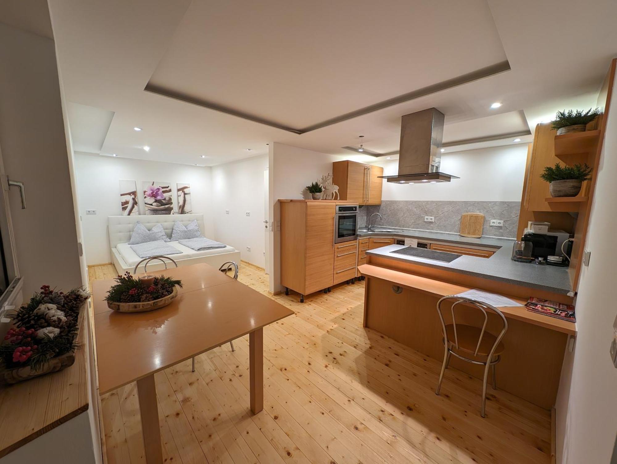 Oberhofen im Inntal Niceprice 24H酒店 外观 照片